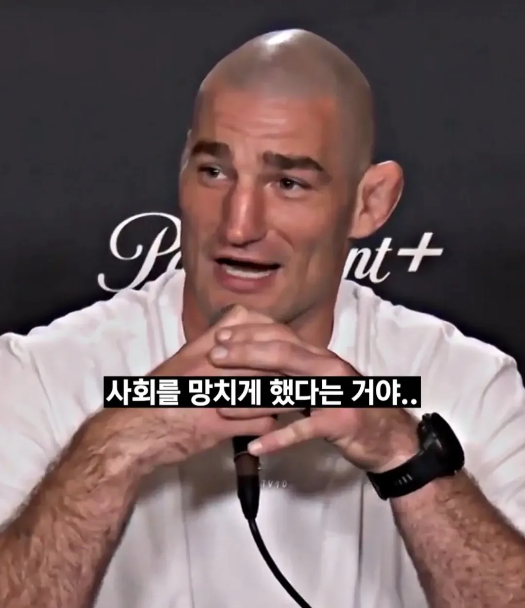 오늘자 UFC 남성부 챔피언의 여성부 비하발언 ㄷㄷ
